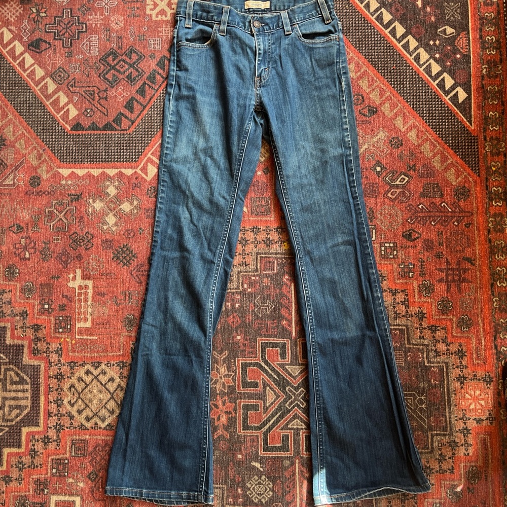 Levi’s 1970 flare vintage style. Waist 26”inseam 32”